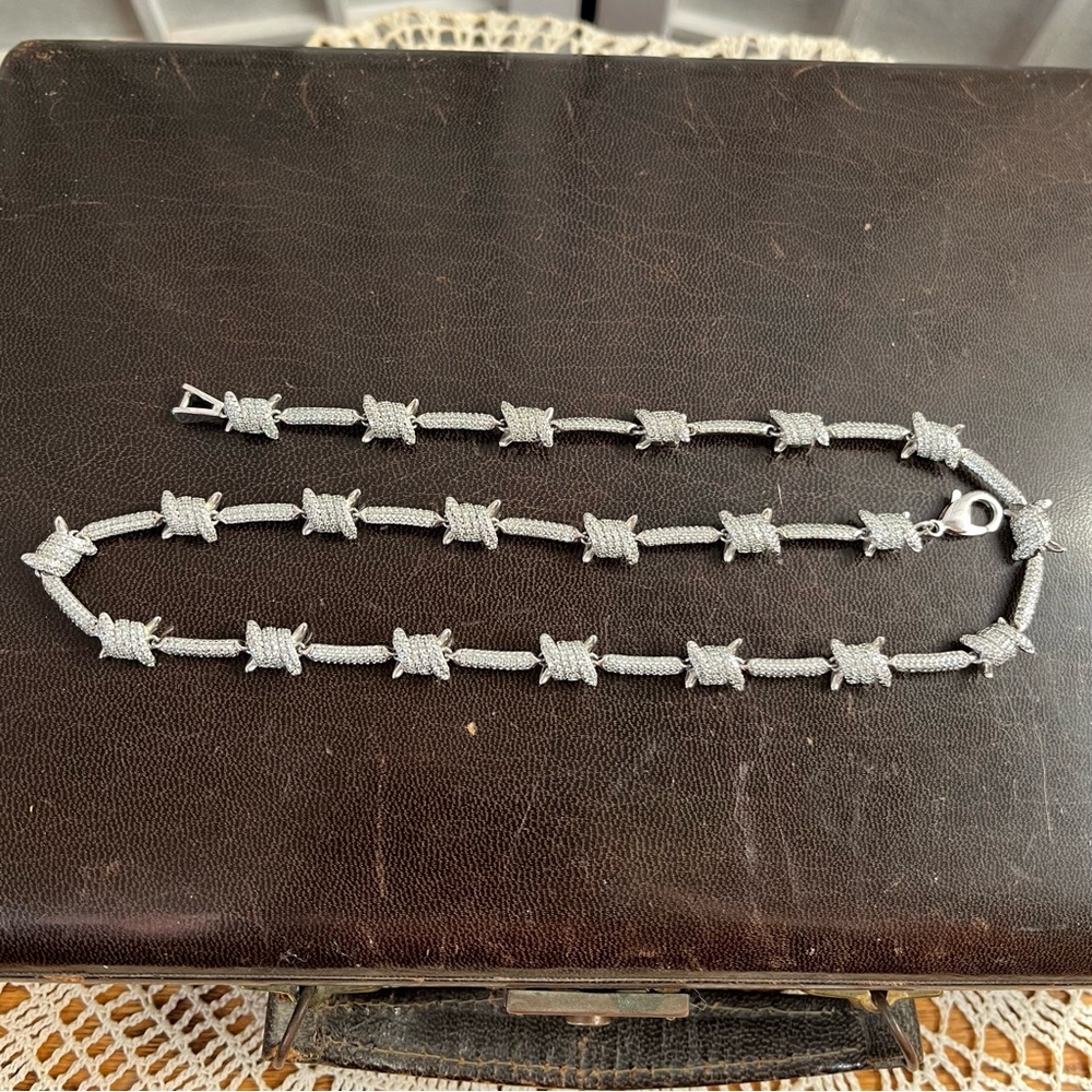 The GLD Shop 14k White Gold Plated Iced Barbed Wire Chain Necklace - Picture 4 of 6